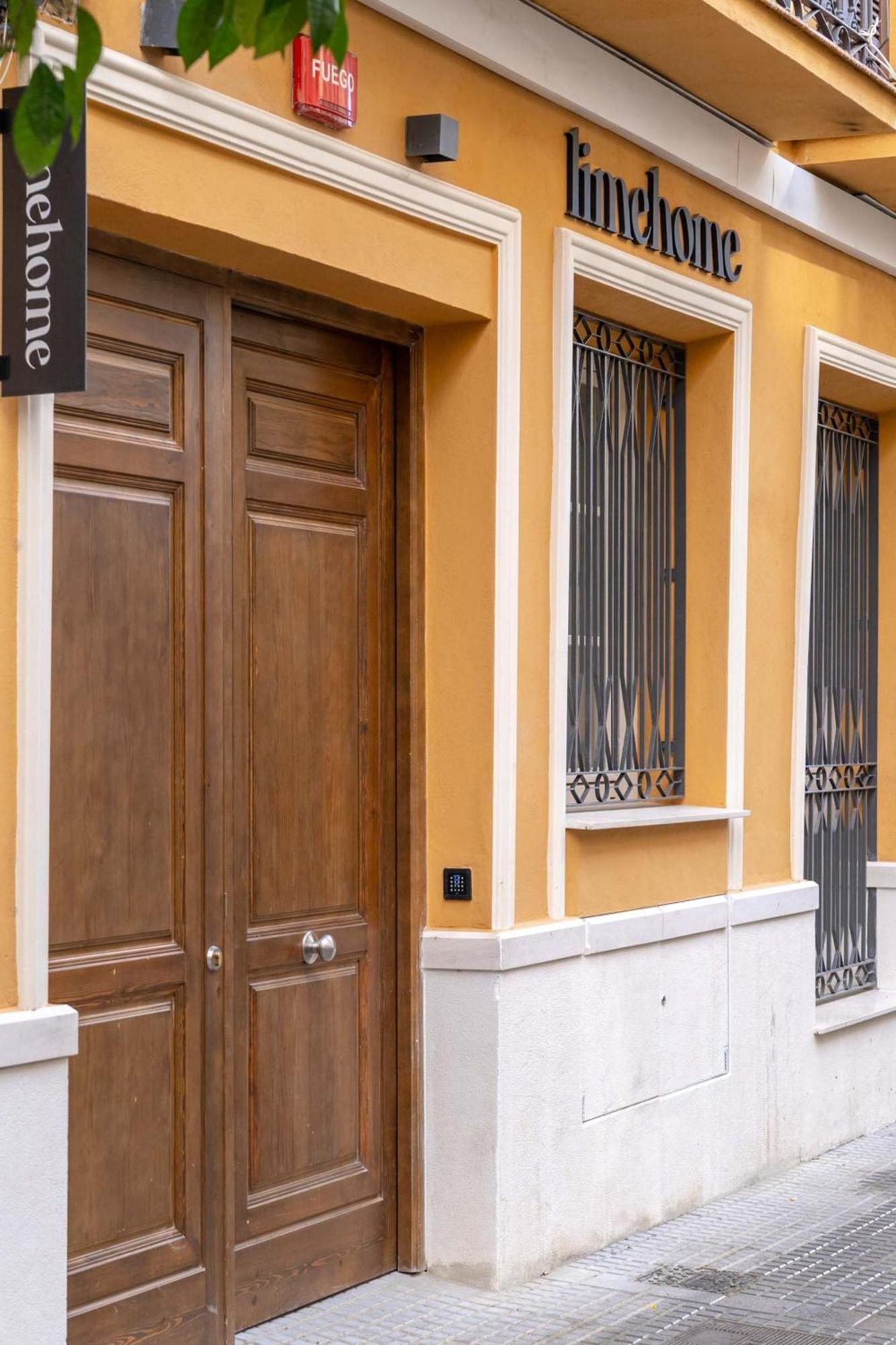Limehome Malaga Calle Victoria Ngoại thất bức ảnh