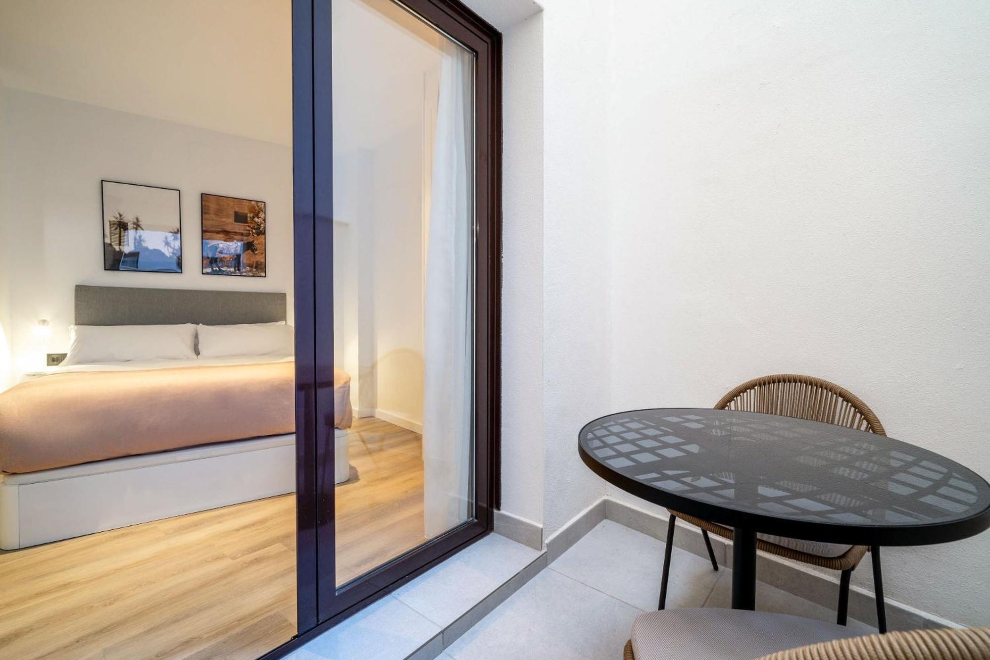 Limehome Malaga Calle Victoria Ngoại thất bức ảnh