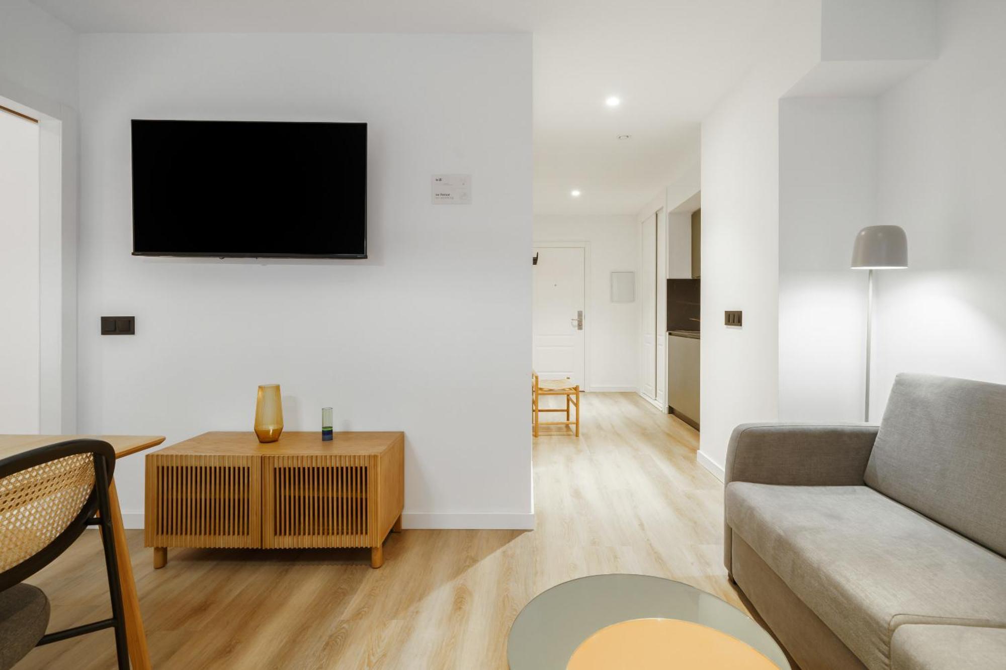 Limehome Malaga Calle Victoria Ngoại thất bức ảnh