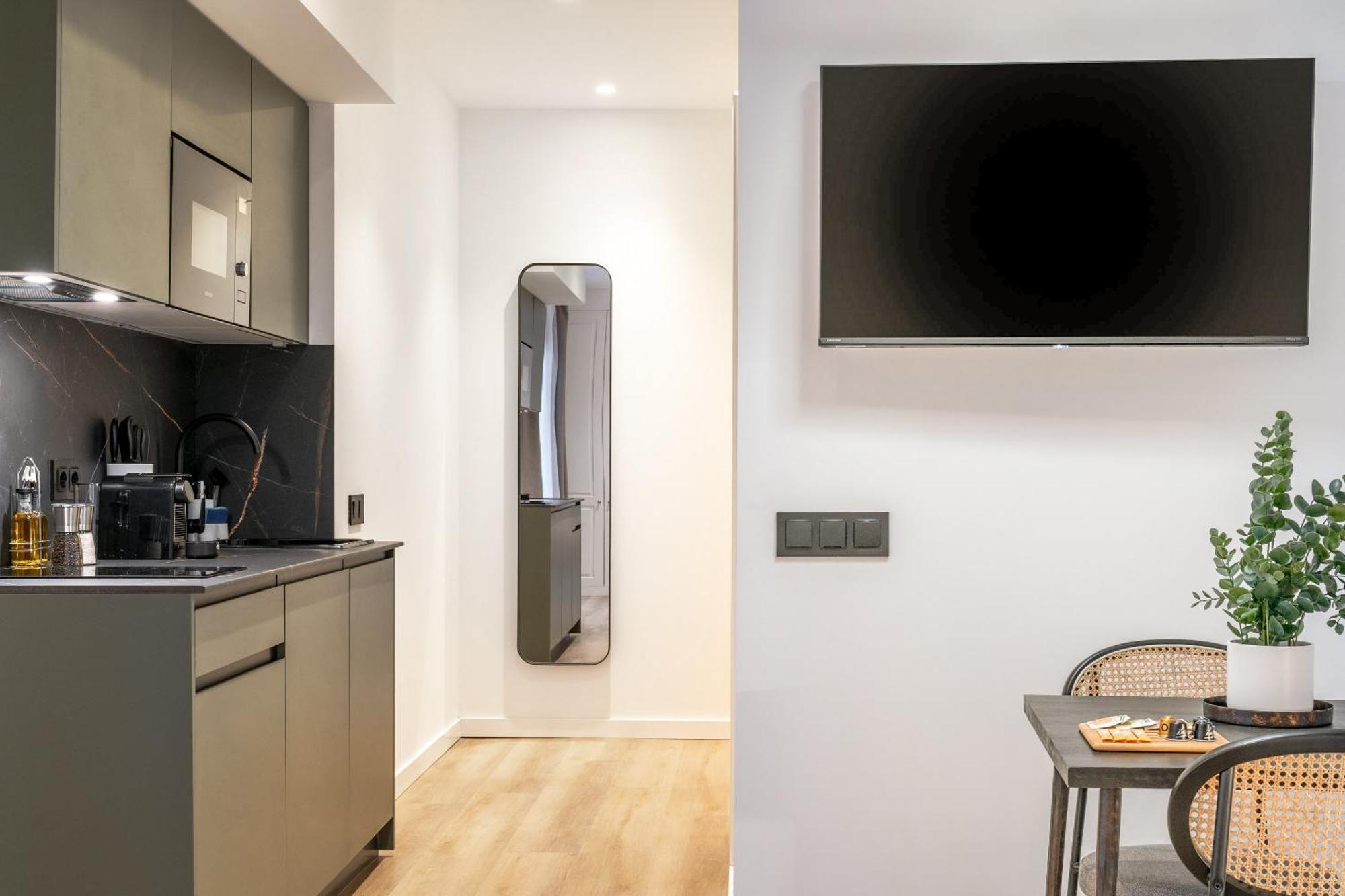 Limehome Malaga Calle Victoria Phòng bức ảnh