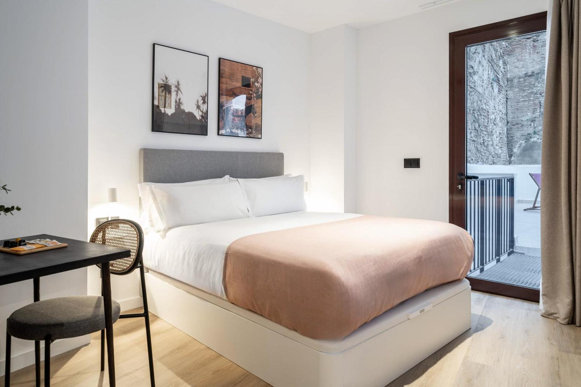 Limehome Malaga Calle Victoria Ngoại thất bức ảnh