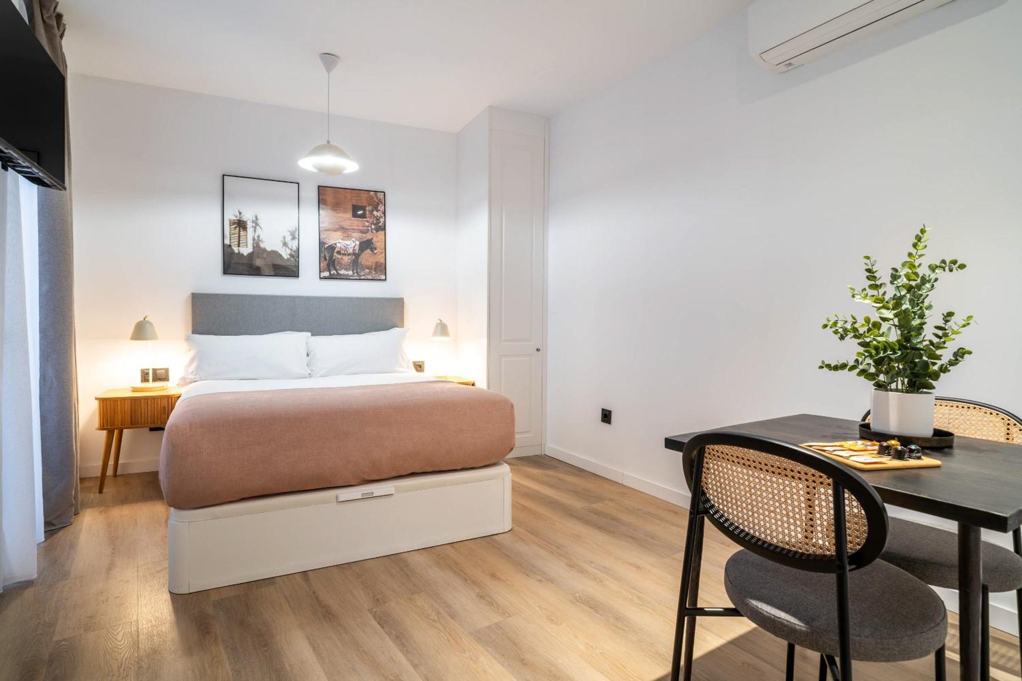 Limehome Malaga Calle Victoria Phòng bức ảnh