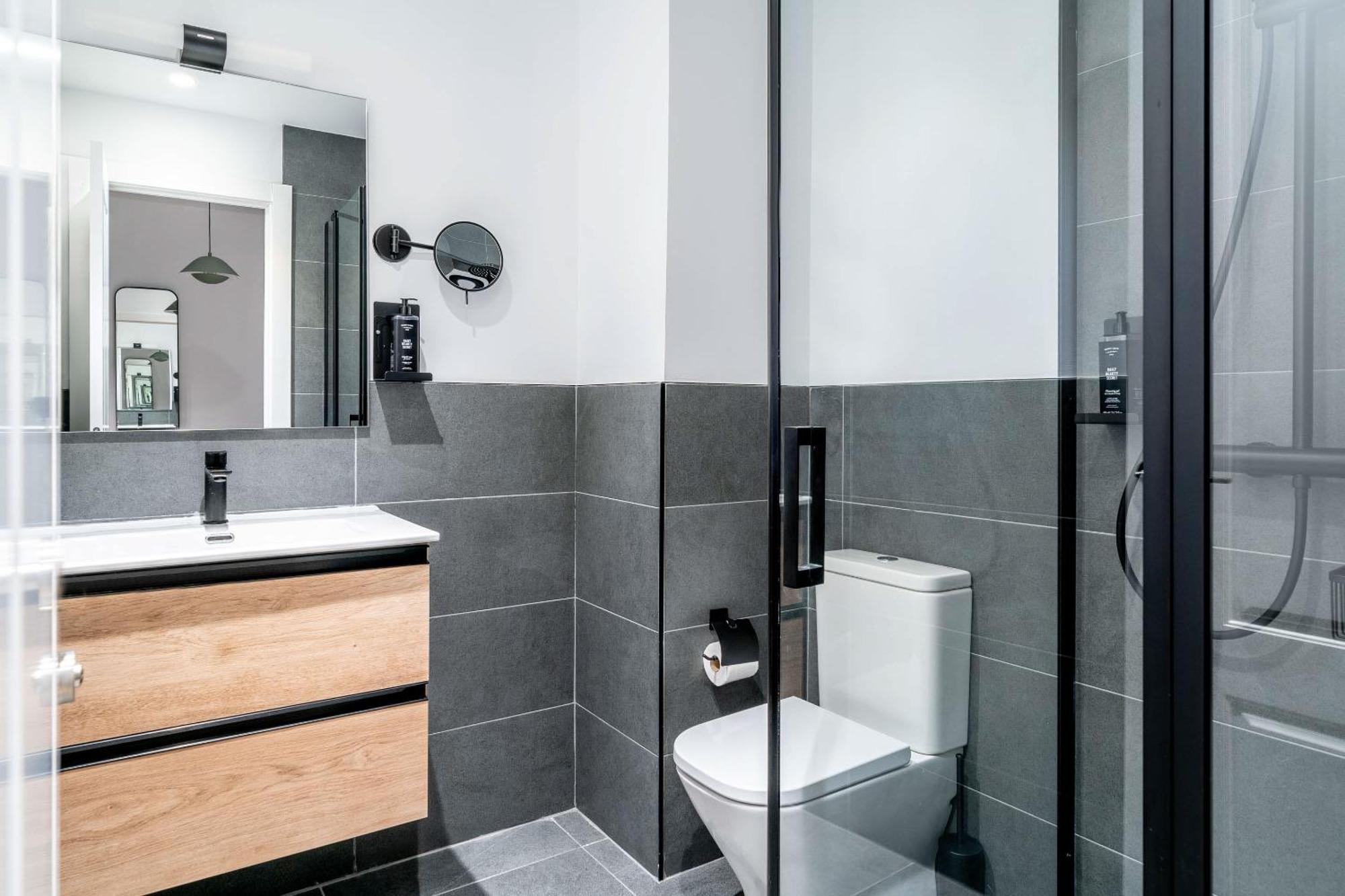 Limehome Malaga Calle Victoria Ngoại thất bức ảnh