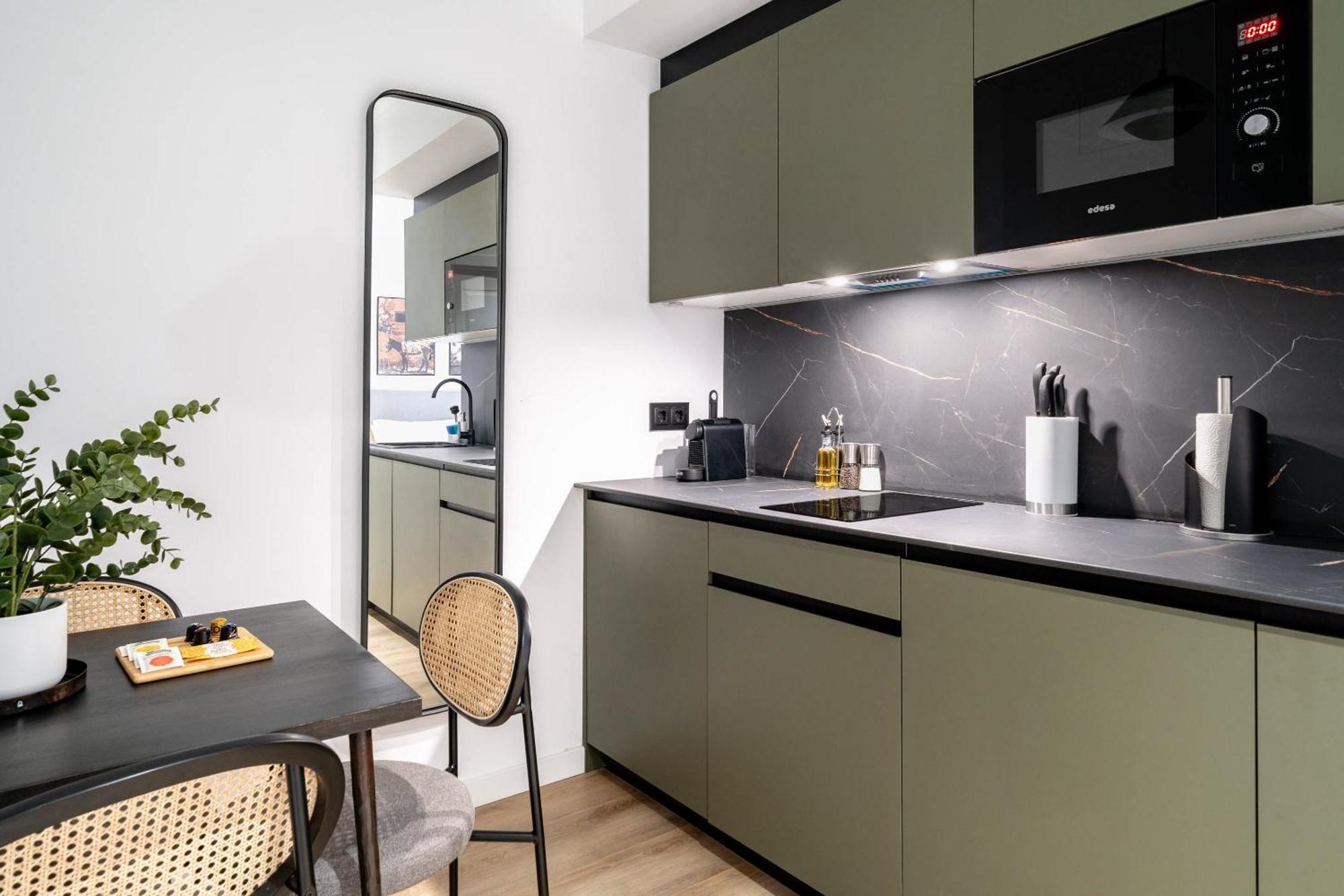 Limehome Malaga Calle Victoria Ngoại thất bức ảnh