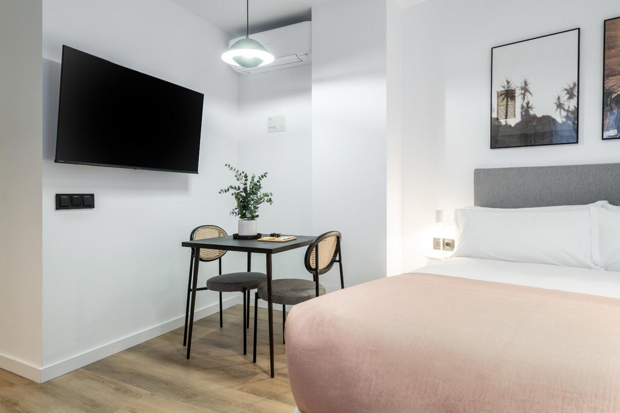 Limehome Malaga Calle Victoria Phòng bức ảnh