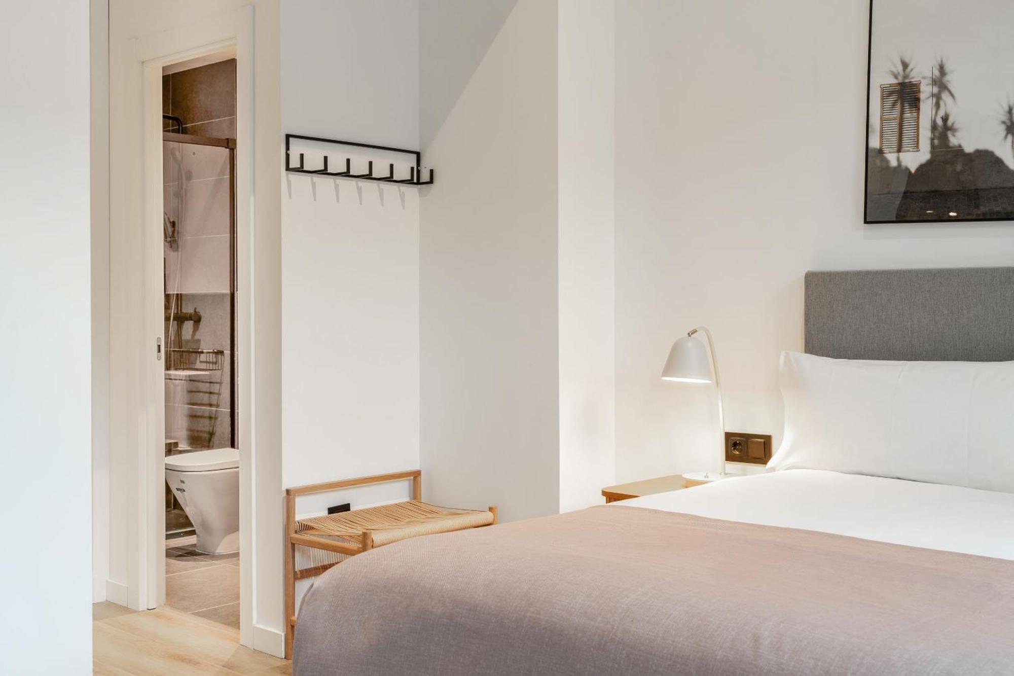 Limehome Malaga Calle Victoria Phòng bức ảnh