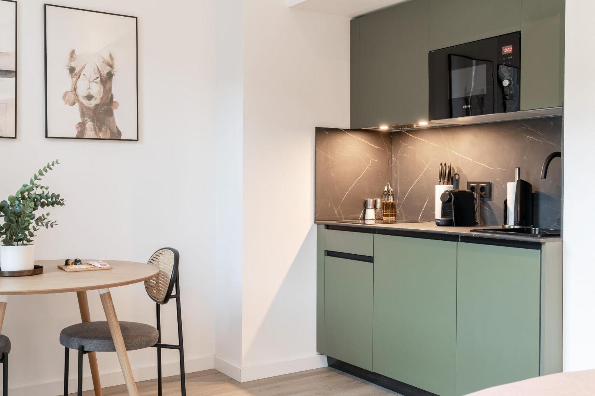Limehome Malaga Calle Victoria Ngoại thất bức ảnh