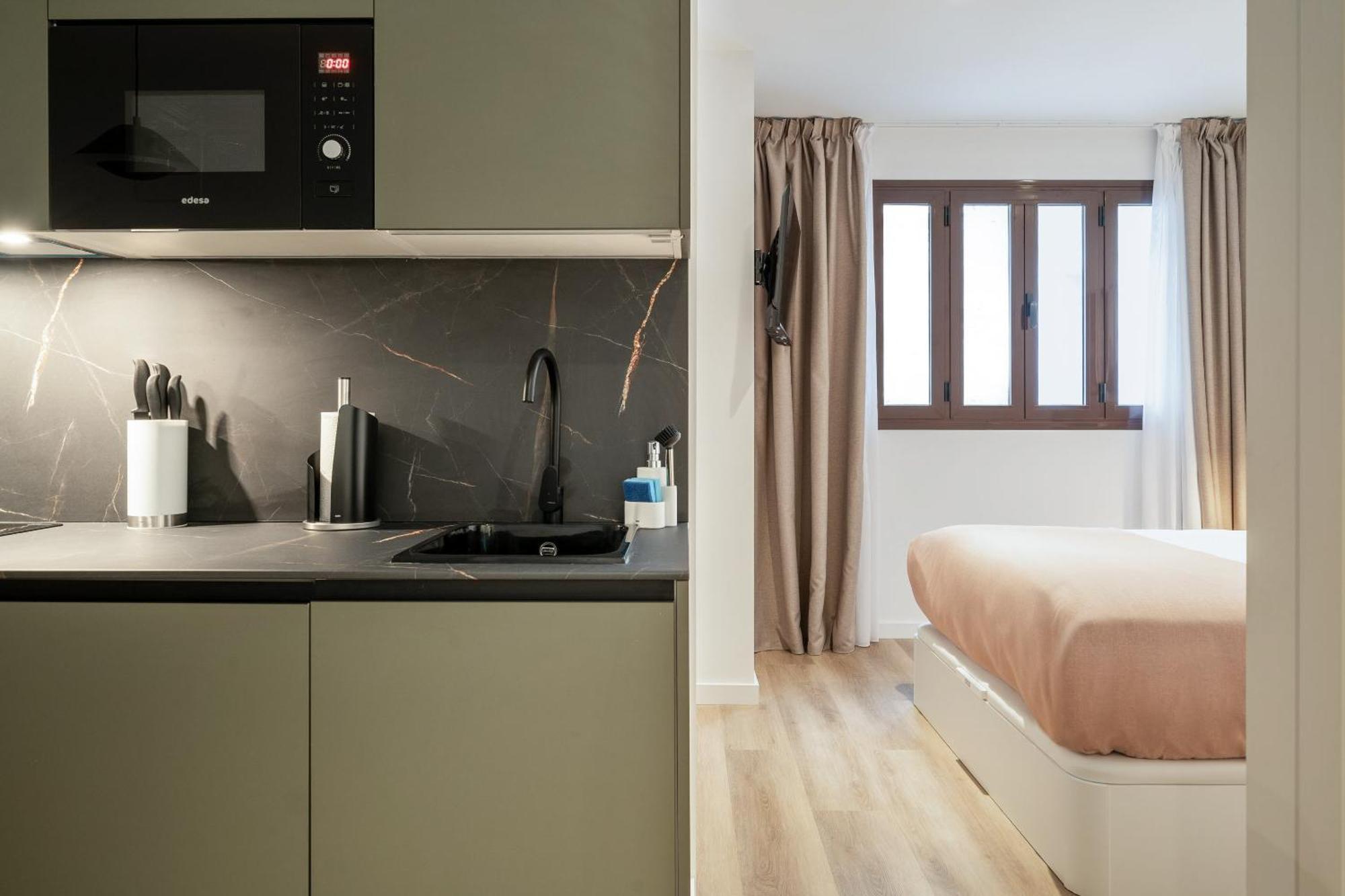 Limehome Malaga Calle Victoria Phòng bức ảnh